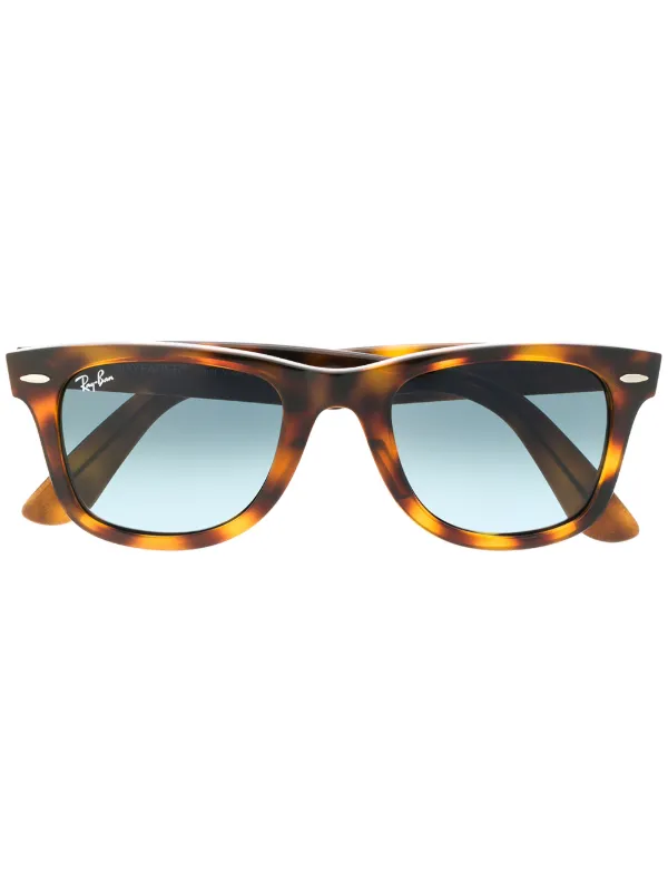 Ray-Ban Wayfarer サングラス | ブラウン | FARFETCH JP