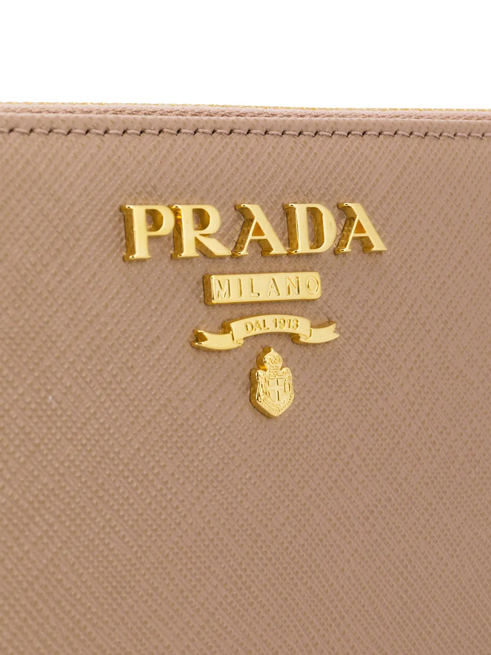 фото Prada мини-сумка через плечо