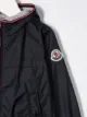 Moncler Kids معطف كلاسيكي واقي من المطر