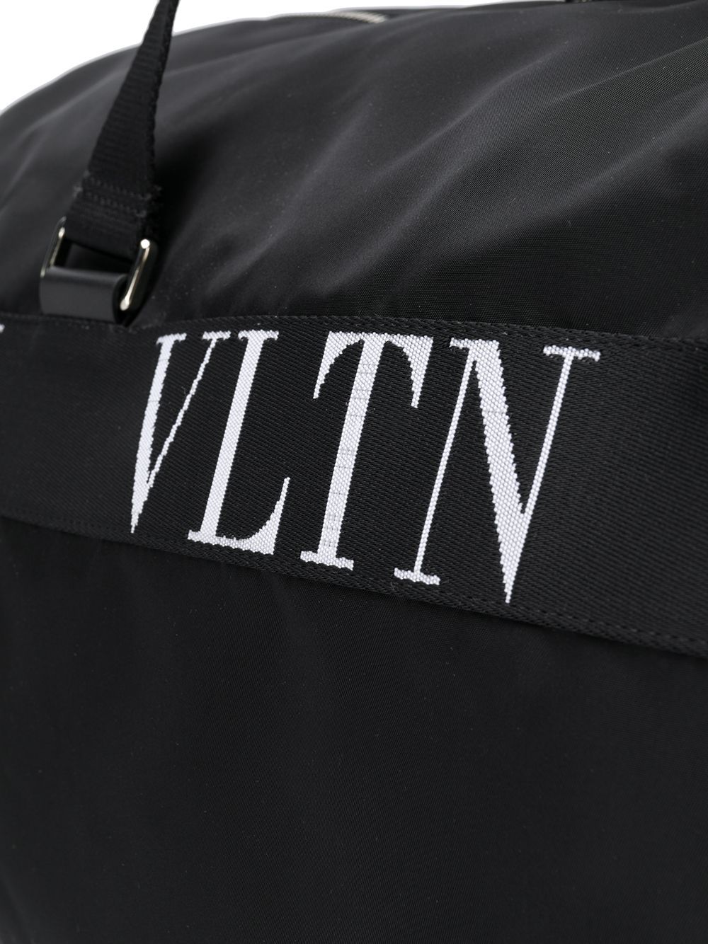 фото Valentino дорожная сумка Valentino Garavani 'VLTN'