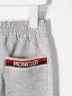 Moncler Enfant Jogginghose mit dreifarbigen Streifen