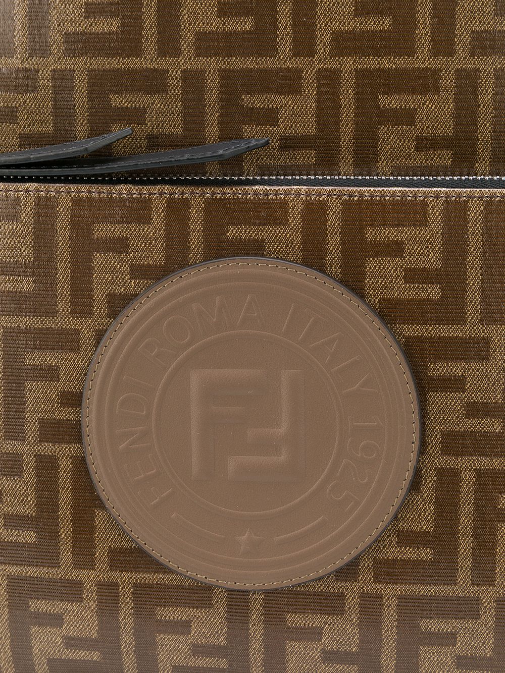 фото Fendi рюкзак с логотипом