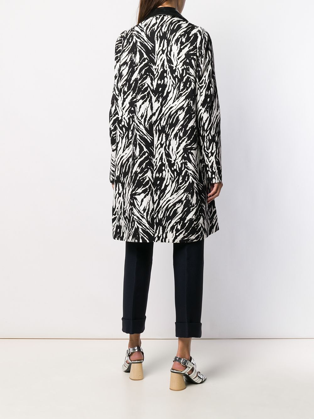 Shop N°21 Contrast Collar Animal Stripe Coat In White