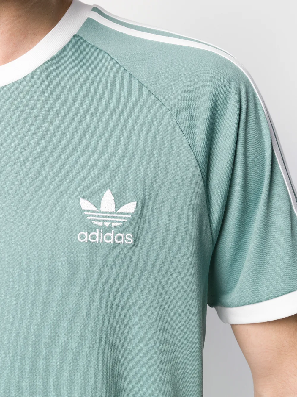 adidas T-shirt met logo Groen