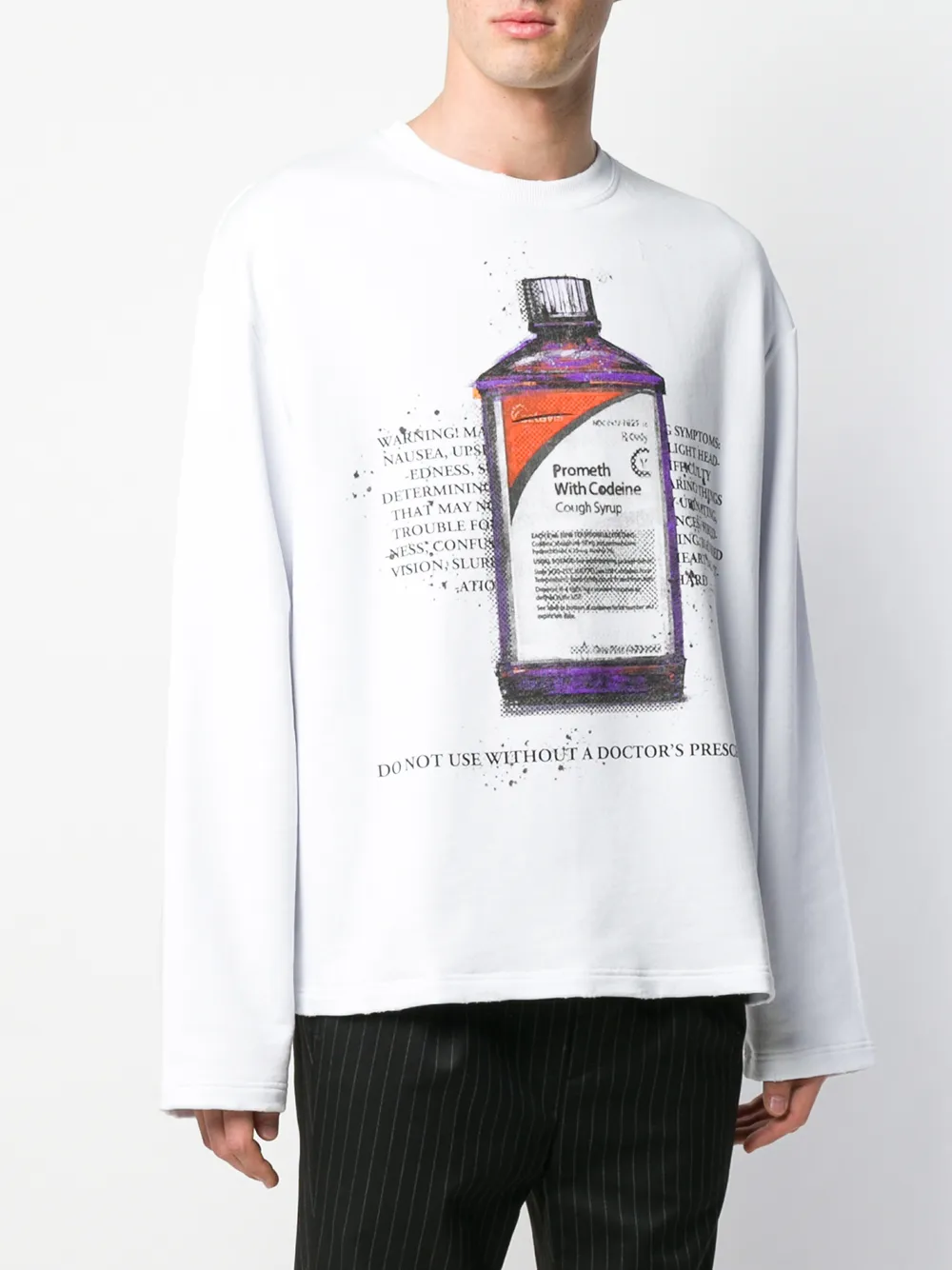 фото Ih nom uh nit футболка с принтом cough syrup bottle