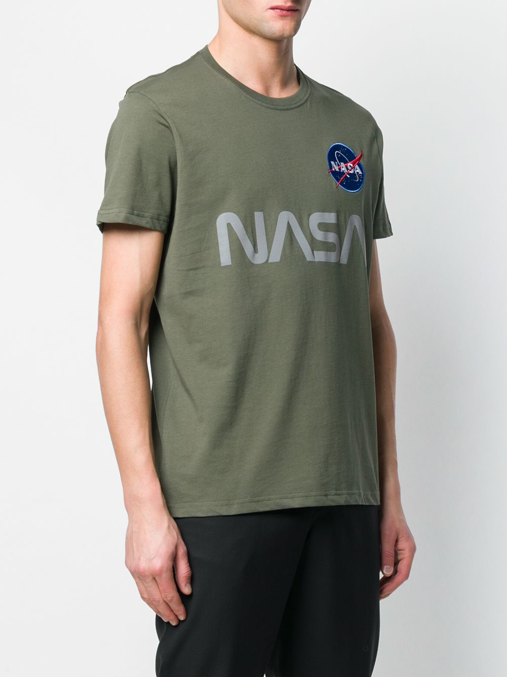 фото Alpha Industries футболка с нашивкой NASA