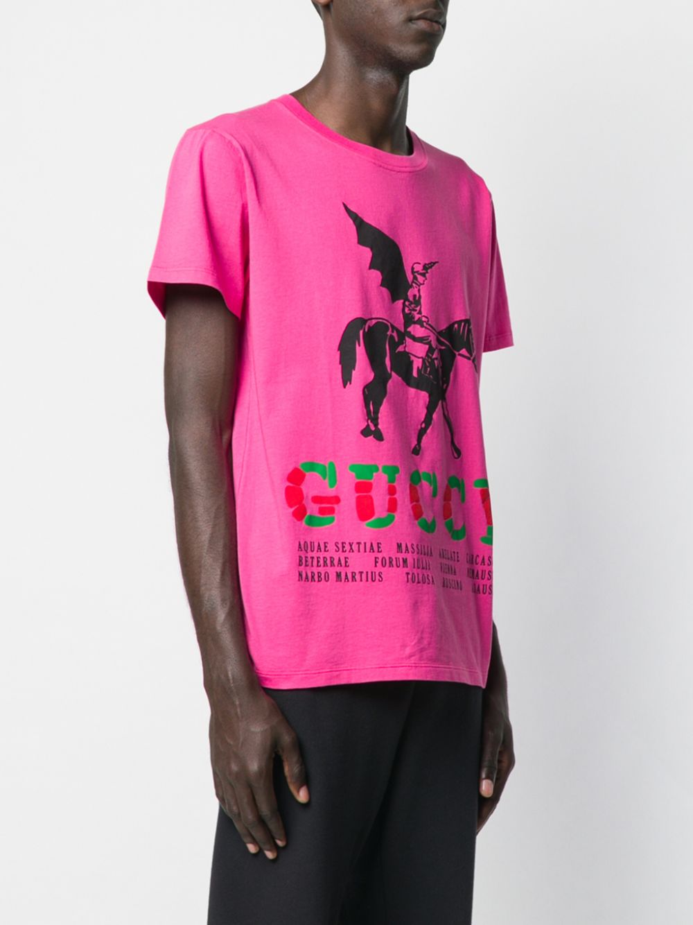 фото Gucci футболка Winged Jockey с логотипом Guccy