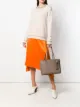 الصورة 2 من Tory Burch حقيبة عملية ببروش الشعار