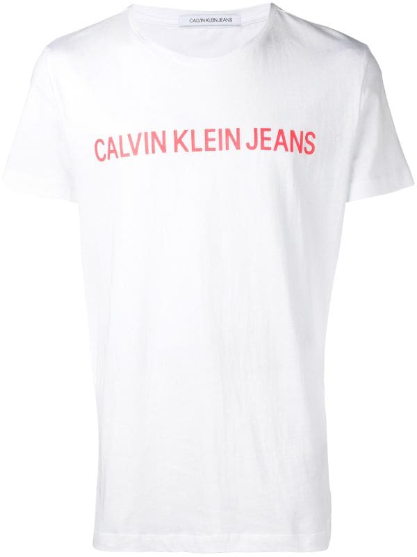 white calvin klein tshirt