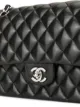 Chanel Pre-Owned bolsa de hombro con doble solapa y cadena