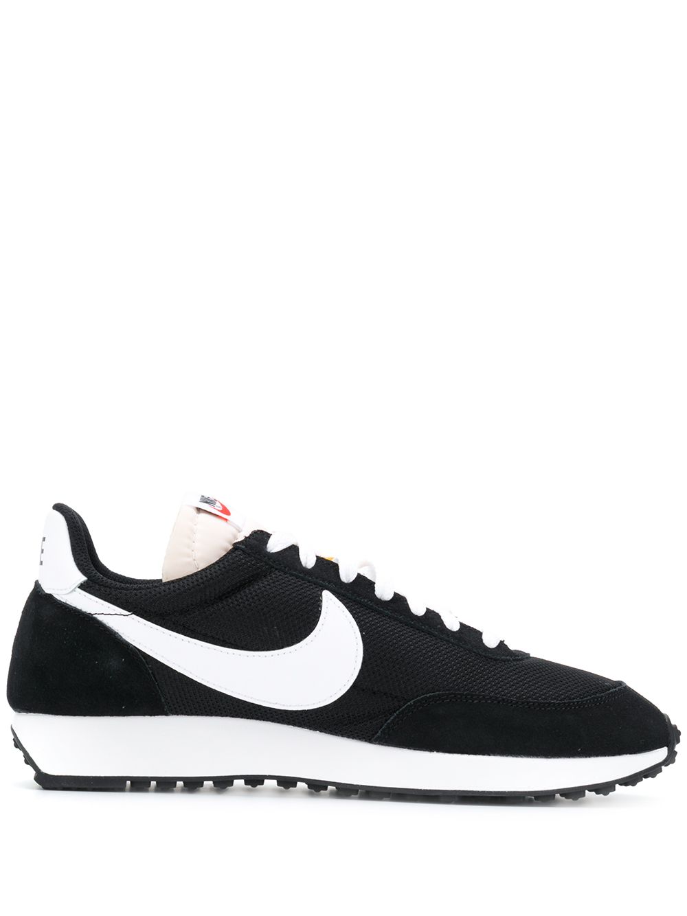 

Nike tenis con logo en contraste - Negro