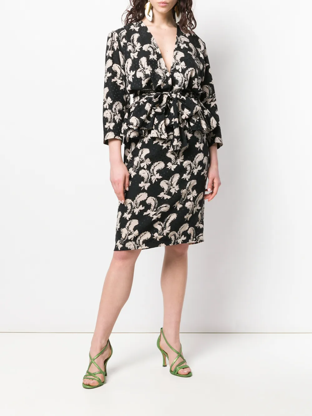 Image 2 of Yves Saint Laurent Pre-Owned 1970's feather print skirt suit