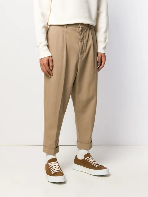 carrot fit trousers