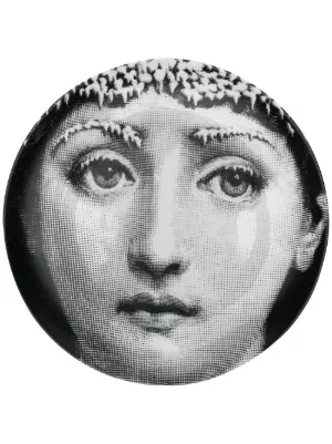 Fornasetti フェイスデザイン プレート | ブラック | FARFETCH JP