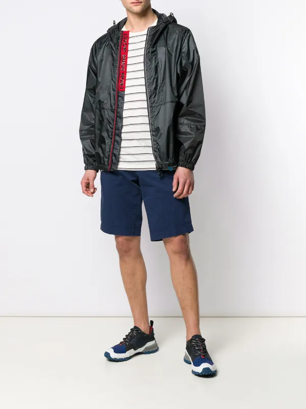 MONCLER テクニカルツイル ショーツ Moncler モンクレール チノショーツ - FARFETCH