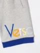 Young Versace شورت رياضي بشعار مطرز