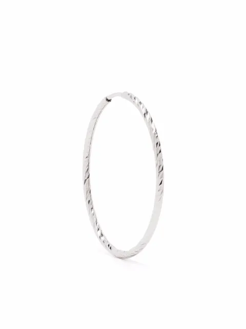 Maria Black arete Liv con diseño de aro de 25mm en oro blanco de 14kt 