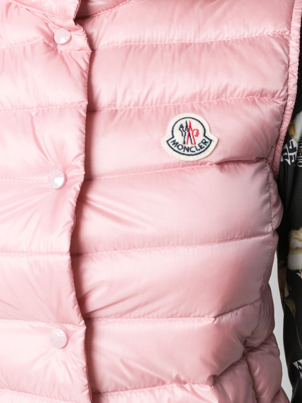 фото Moncler жилет на пуговицах liane