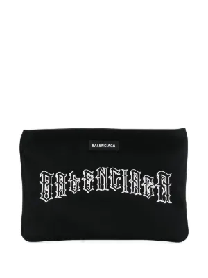 BALENCIAGA（バレンシアガ）メンズ クラッチバッグ - FARFETCH