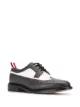 الصورة 2 من Thom Browne حذاء بروغز متباين اللون