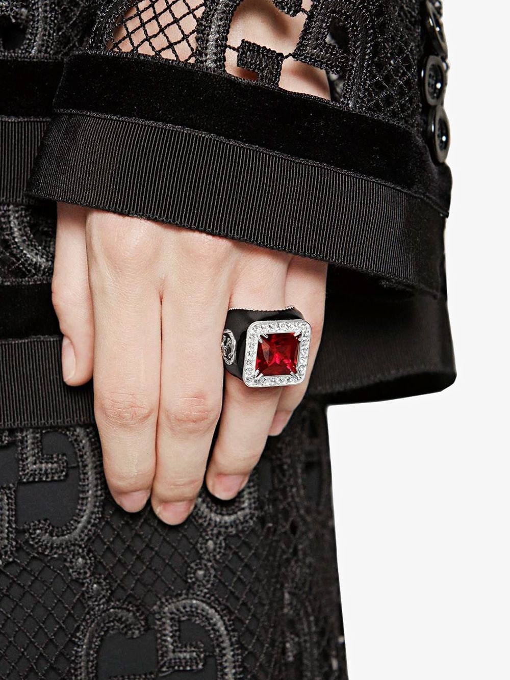 фото Gucci кольцо с камнями и кристаллами