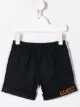 الصورة 2 من Gucci Kids شورت بكسرات وشعار خلفي