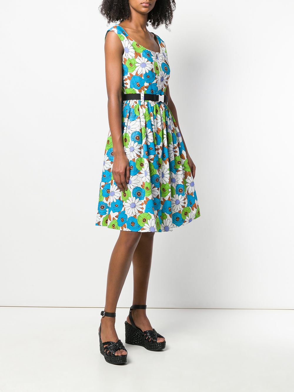 фото Prada расклешенное платье с цветочным принтом