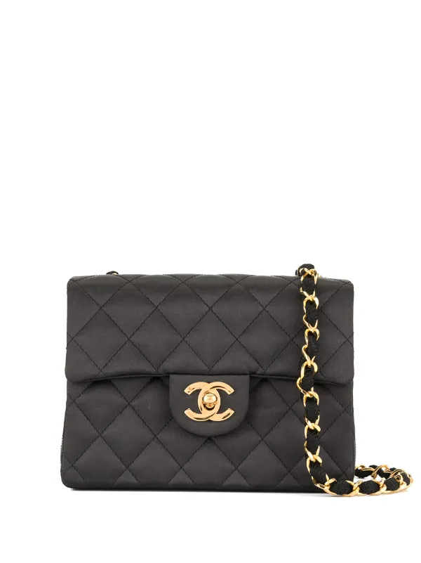 chanel quilted shoulder bag