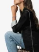 الصورة 2 من SHAY سوار بحلية مزينة بالألماس
