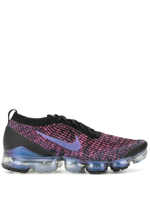 Nike tenis Racer con logo