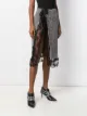Christopher Kane تنورة شبك مزينة بكريستال