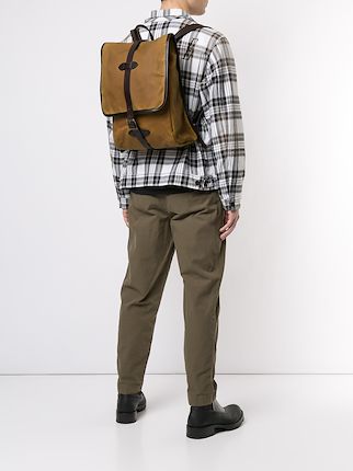 belted flap backpack展示图