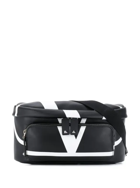 Valentino Garavani شنطة وسط بشعار V