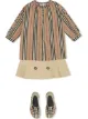الصورة 2 من Burberry Kids بلوزة كاروهات كلاسيكية بخطوط