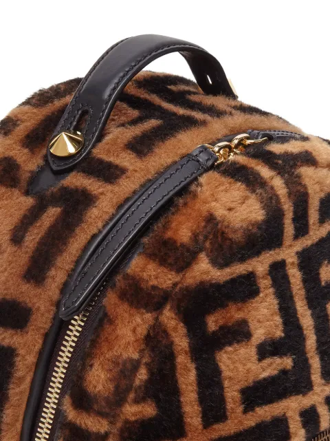 fendi fuzzy bolsa