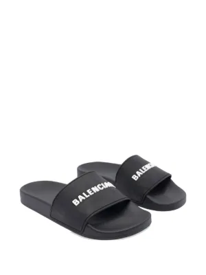 【関税&送料込】Balenciaga Ciabatta Piscina Con Logo BALENCIAGA Piscine logo-embossed rubber slides | NET-A-PORTER