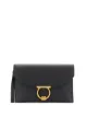 الصورة 1 من Salvatore Ferragamo حقيبة يد صغيرة بإبزيم وشعار
