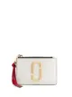 الصورة 1 من Marc Jacobs محفظة ببروش الشعار
