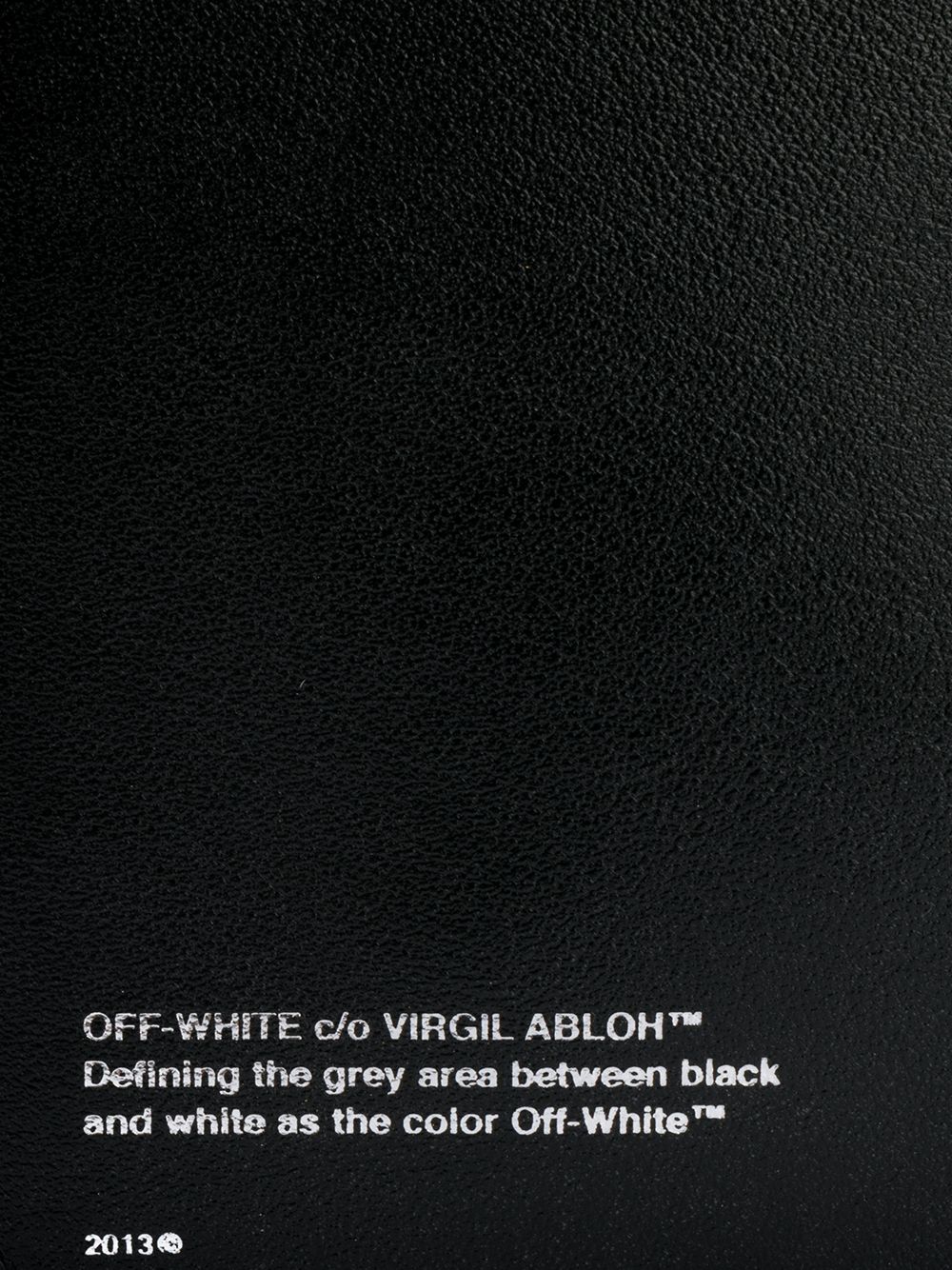 фото Off-White маленький клатч