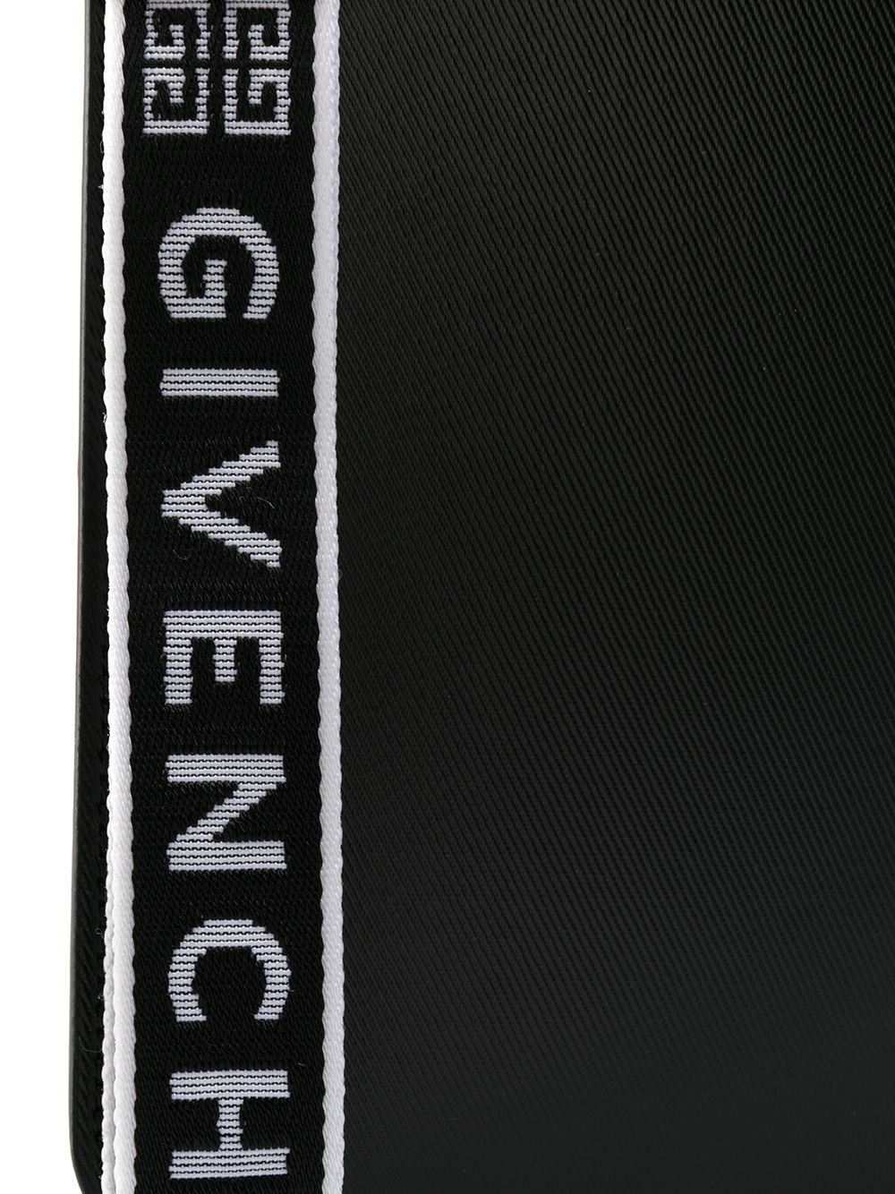 фото Givenchy клатч среднего размера
