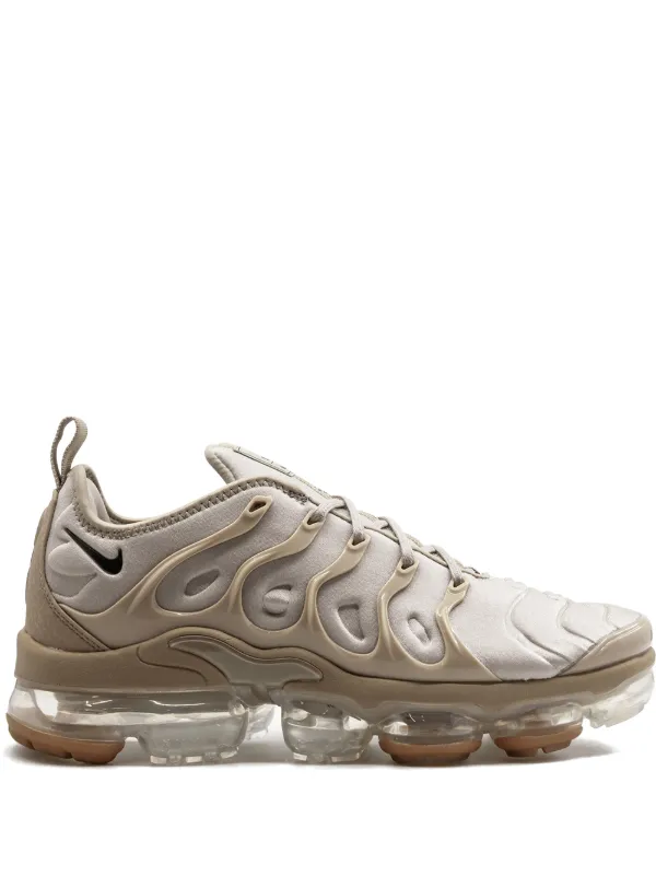 nike vapormax plus beige