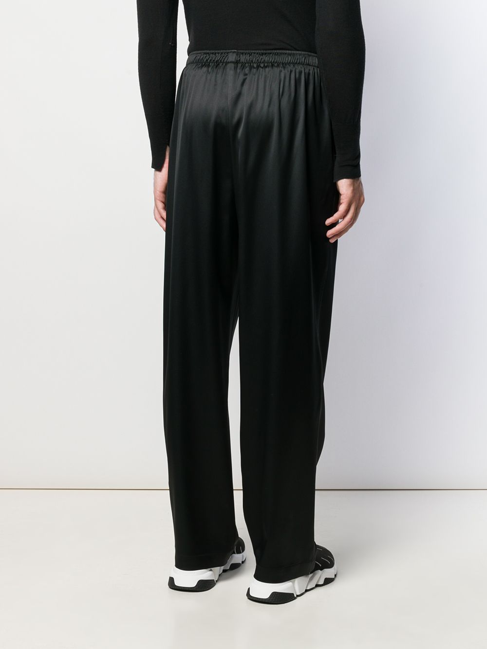 фото Balenciaga прямые брюки в пижамном стиле