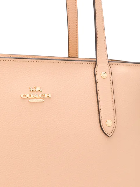 central tote with zip