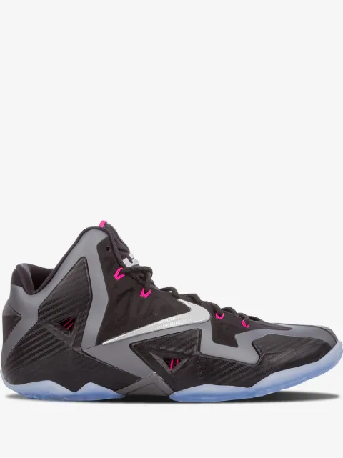 Nike baskets LeBron 11