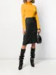 الصورة 2 من Salvatore Ferragamo Pre-Owned تنورة كلاسيكية ضيقة