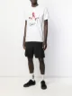 الصورة 2 من Supreme تيشيرت بطبعة