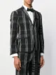 Thom Browne سترة كلاسيكية كاروهات وبأربعة خطوط