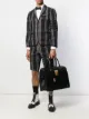 الصورة 2 من Thom Browne شورت كلاسيكي بحزام خلفي