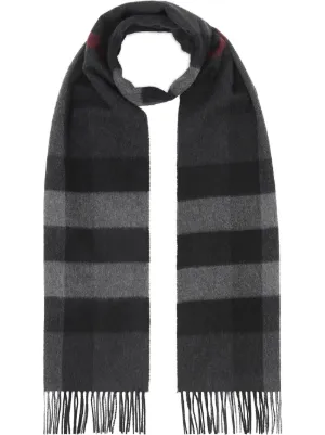 forfremmelse forræder perler Burberry Scarves for Men - Shop Now on FARFETCH