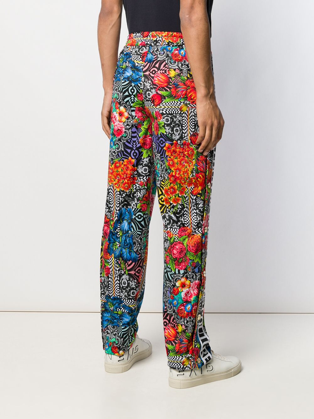 фото Versace Jeans Couture брюки с цветочным принтом